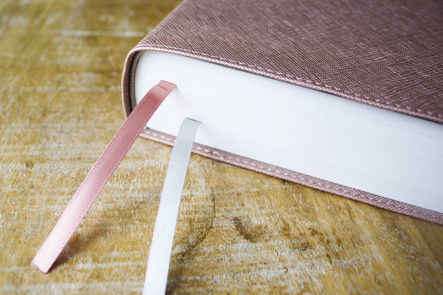 NIV Beautiful Word Bible Peel/Stick Tabs Leathersoft Pink