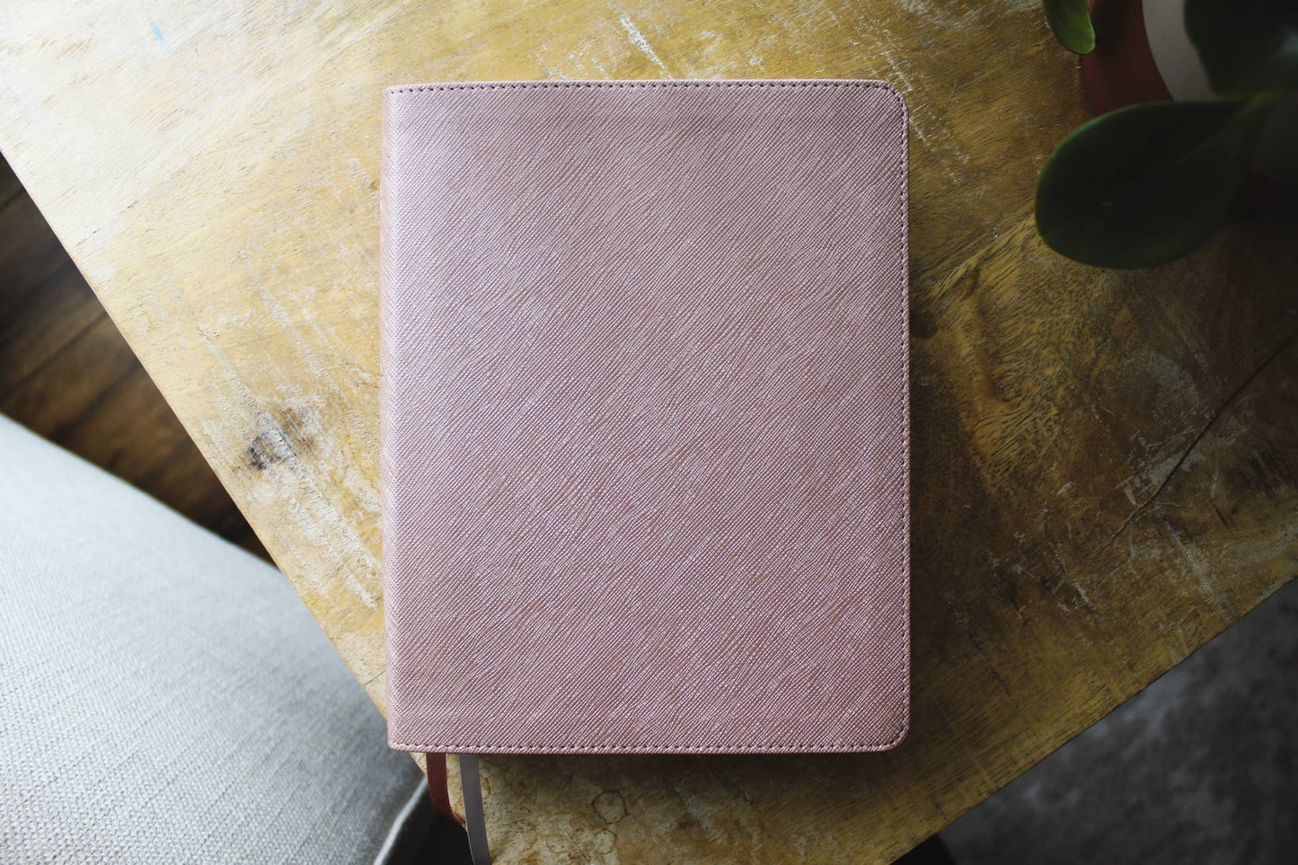 NIV Beautiful Word Bible Peel/Stick Tabs Leathersoft Pink