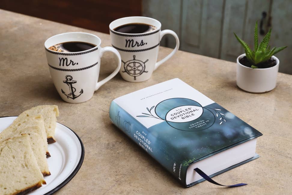 NIV Couples' Devotional Bible Hardcover