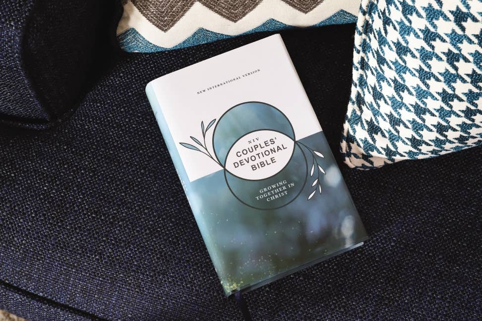 NIV Couples' Devotional Bible Hardcover