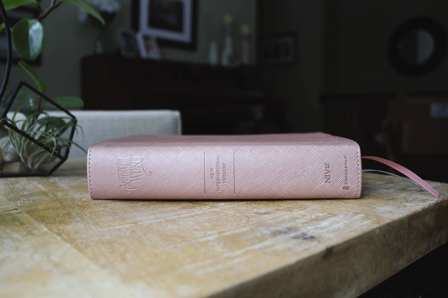 NIV Beautiful Word Bible Peel/Stick Tabs Leathersoft Pink