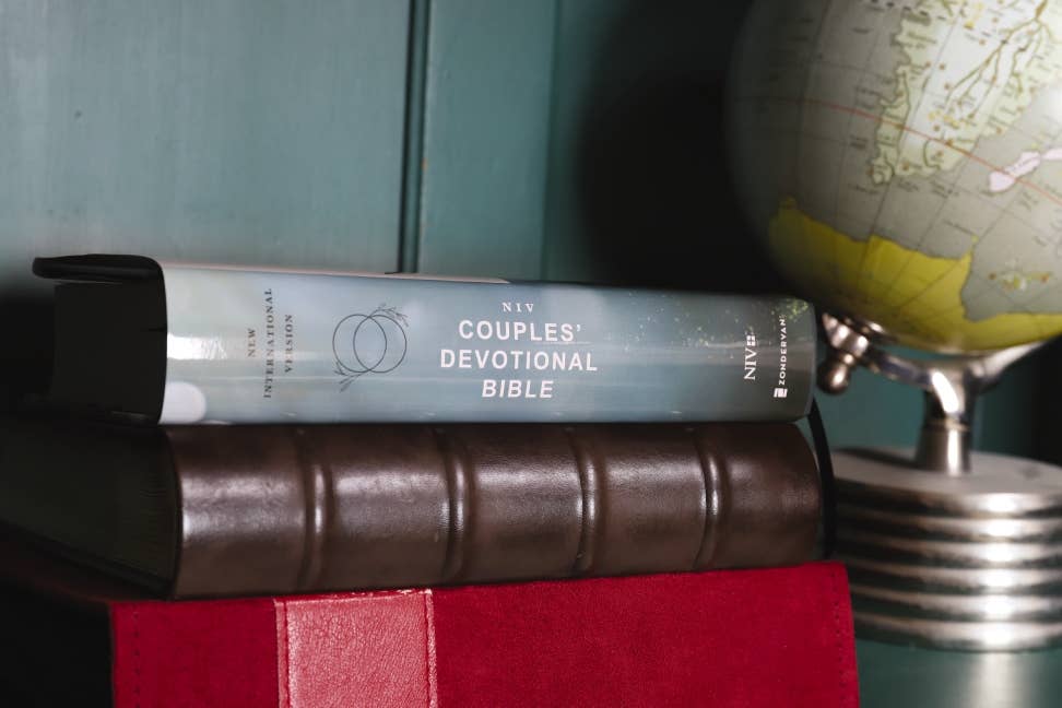 NIV Couples' Devotional Bible Hardcover