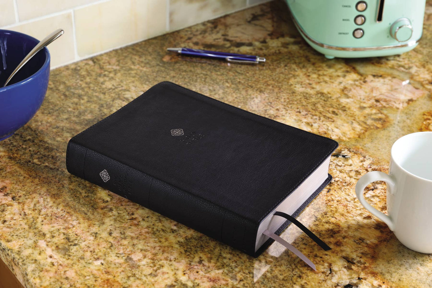 NIV Men's Devotional Bible, Large Print, Leathersoft Black