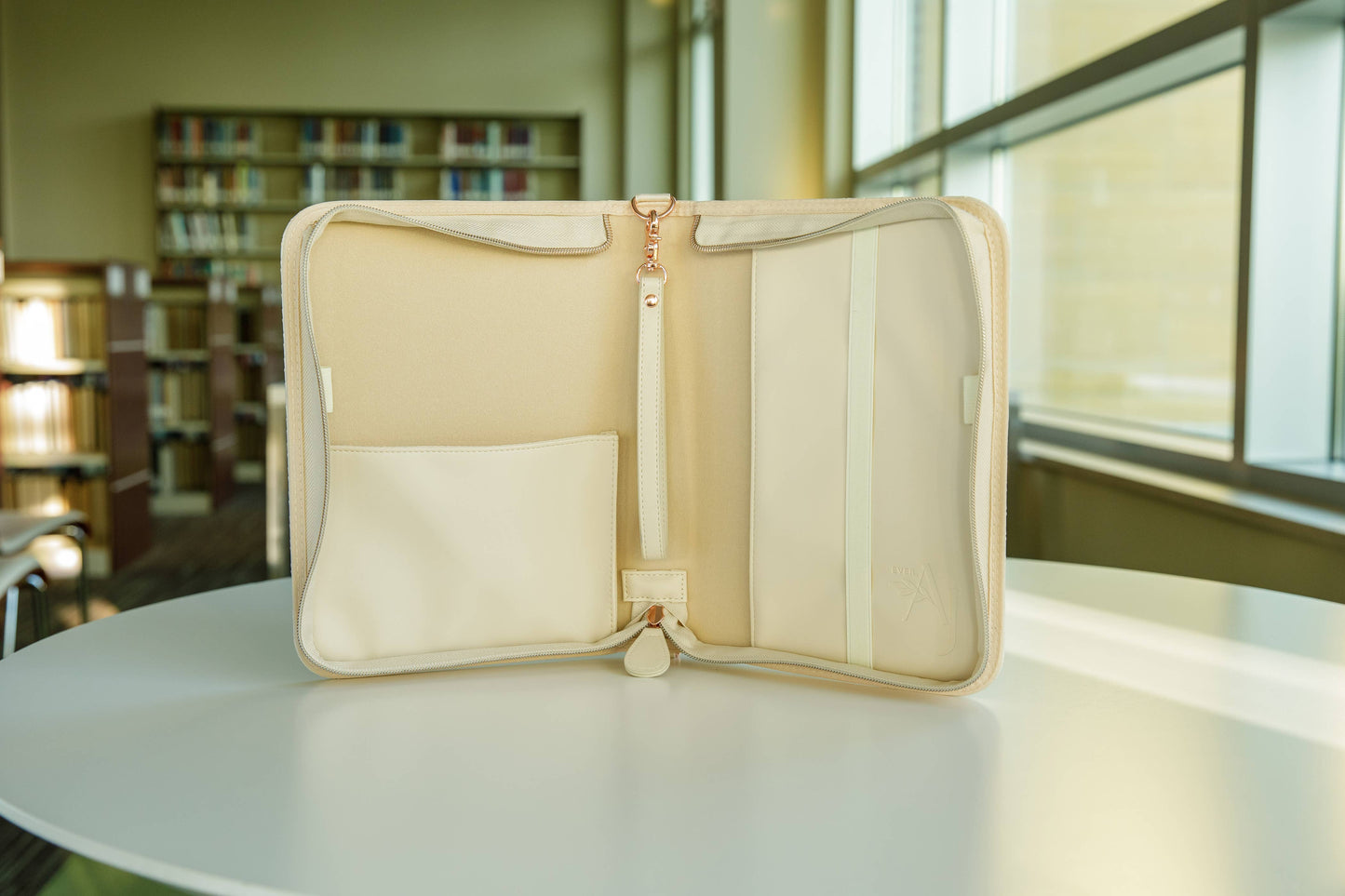 Pearl Crossbody Weave Bible Case